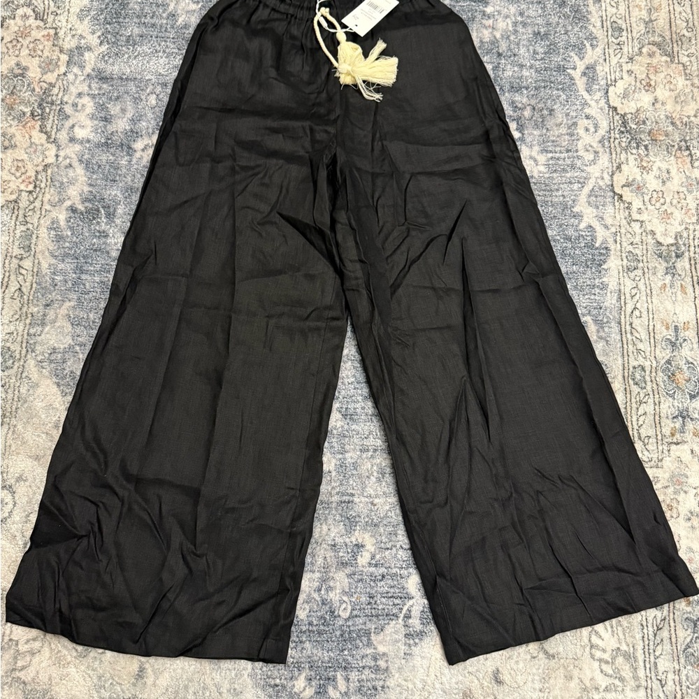 Kivari Black Women's Shorts with Cream Tassel